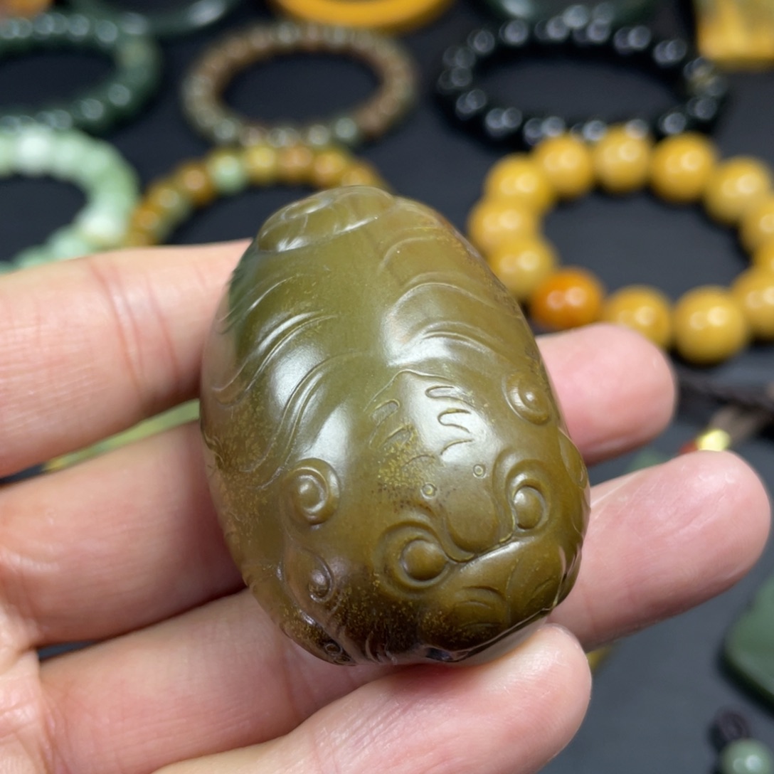 岫岩河磨玉（透闪石质玉）手链未镶嵌?****e