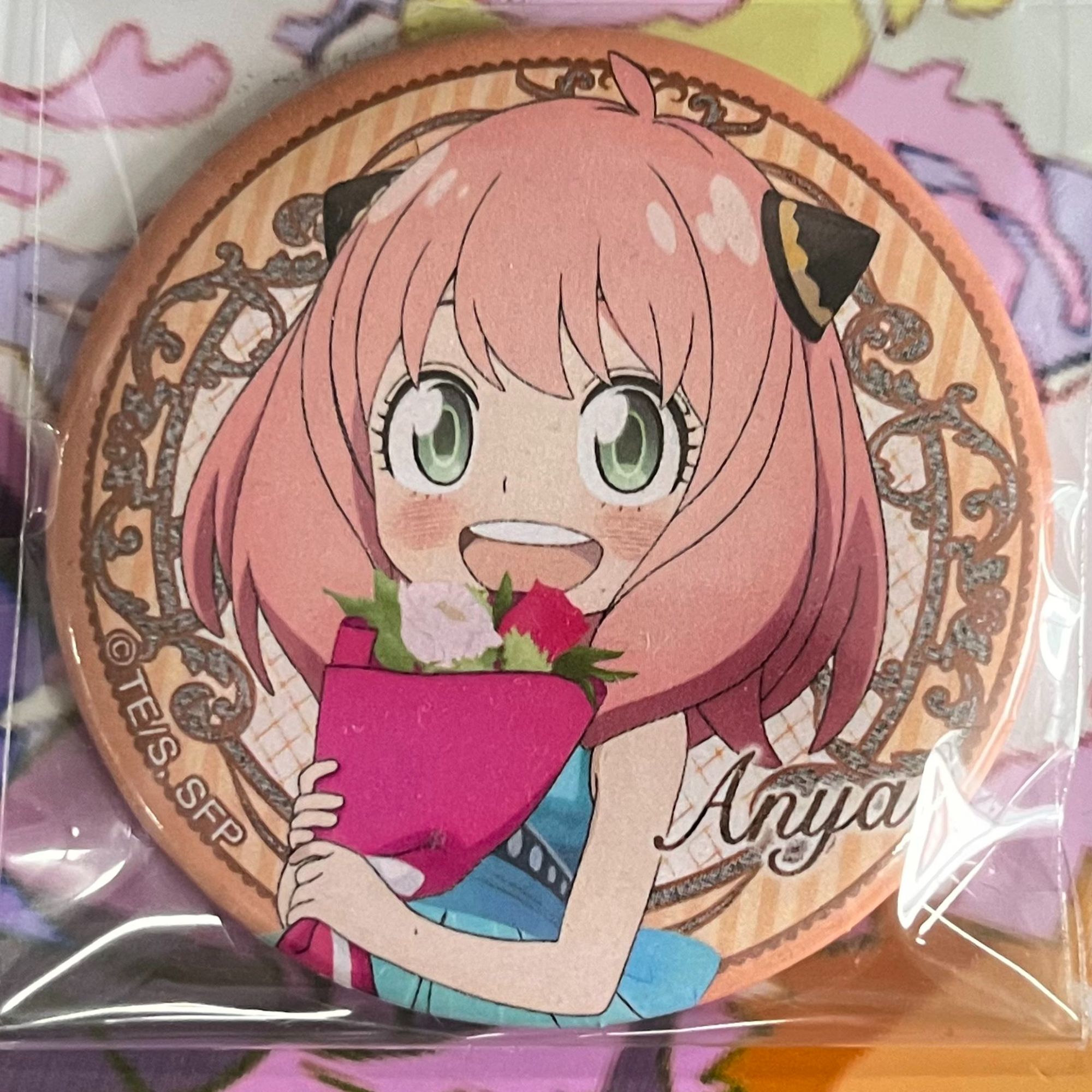 间谍过家家金属吧唧精美色纸小卡