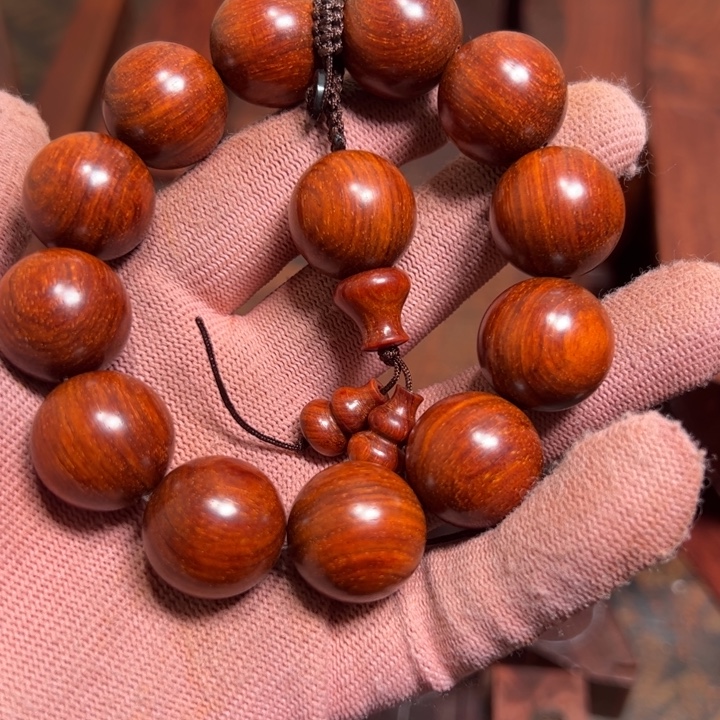 沈***艺檀香紫檀（小叶紫檀）2.0重66