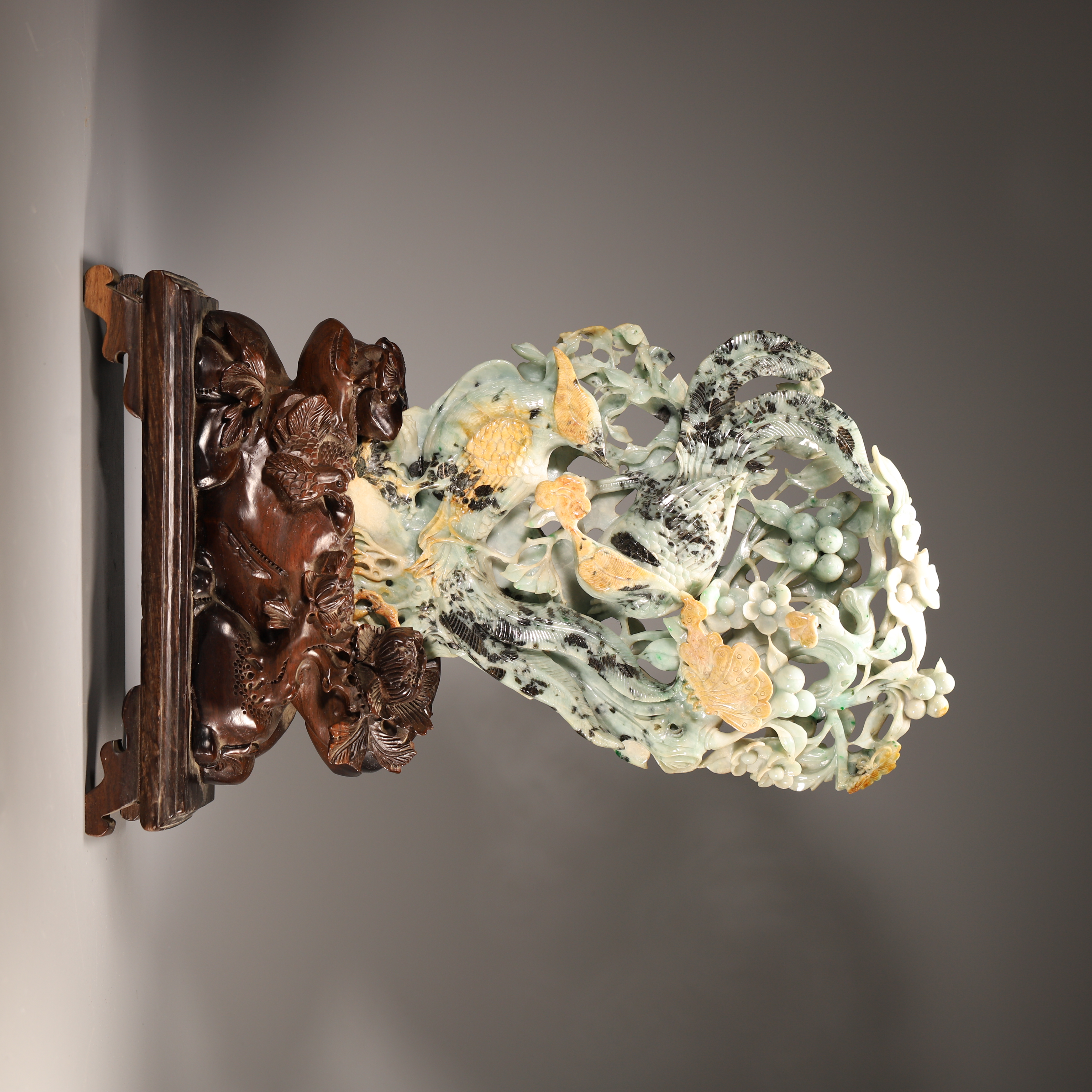 Lot18清代 翡翠喜鹊登梅摆件