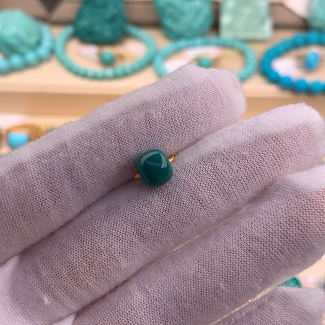 绿松石珠宝奇石未镶嵌7.8*6.8mm