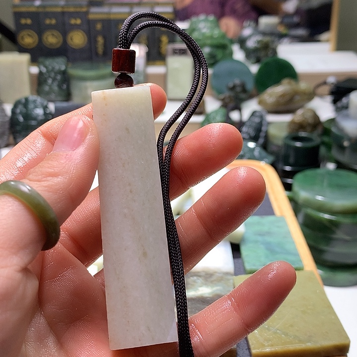 大***o和田玉未镶嵌珠宝半成品