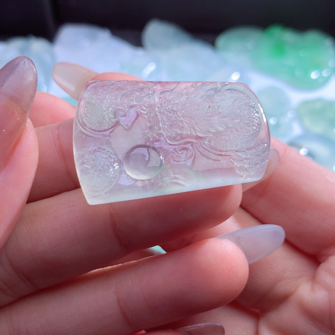 翡翠未镶嵌颈饰缅甸