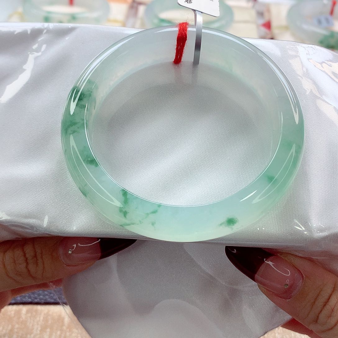 翡翠手镯未镶嵌56 中万战斗机 灵