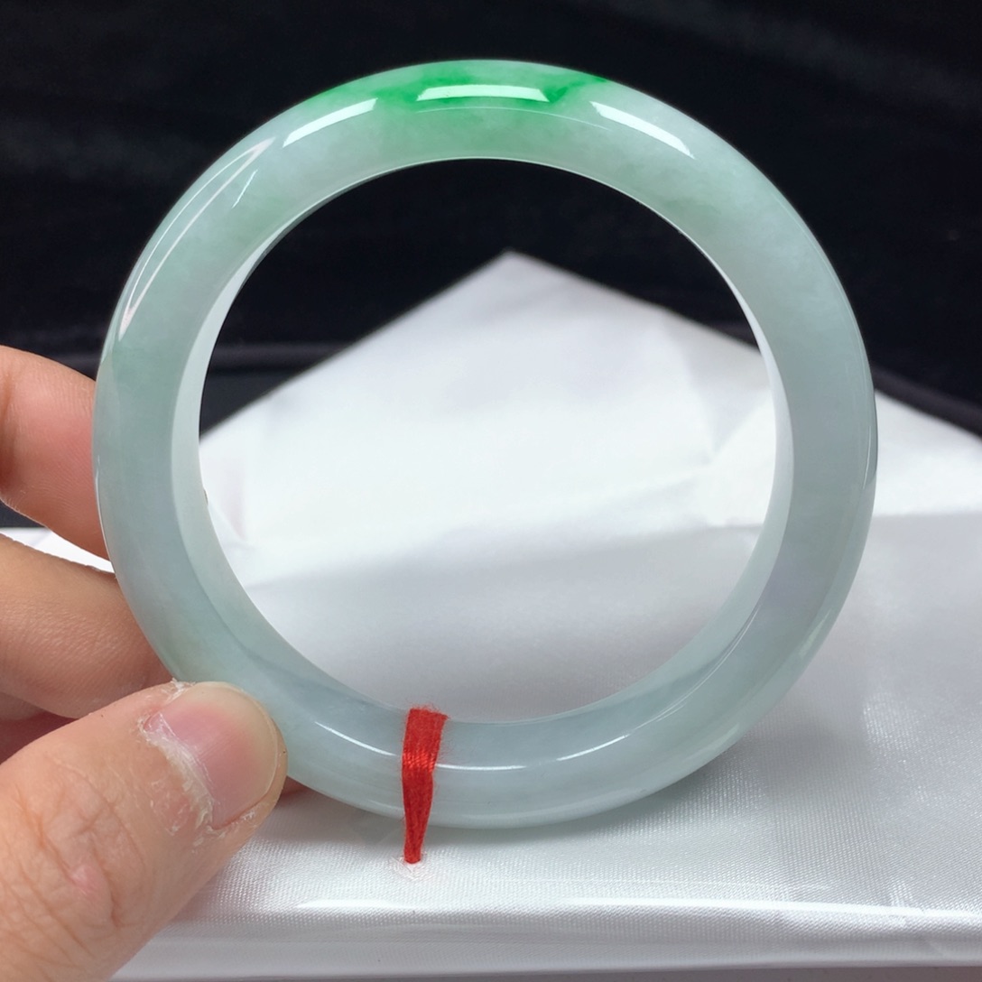 翡翠手镯（圆镯）未镶嵌58.3