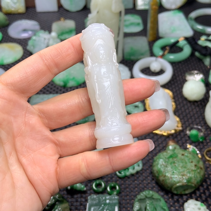 和田玉挂件未镶嵌?****亮