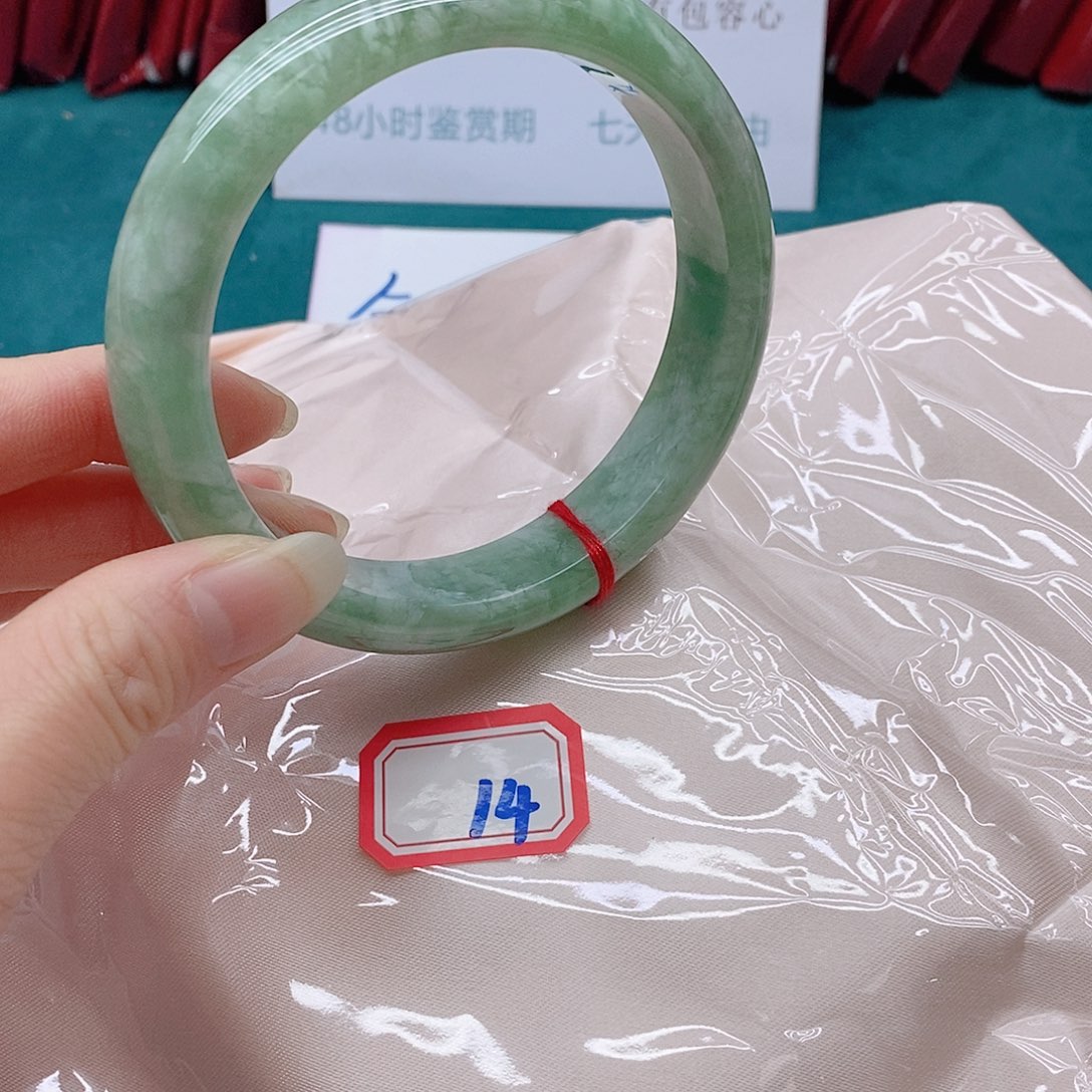翡翠手镯未镶嵌❤️****1444444444