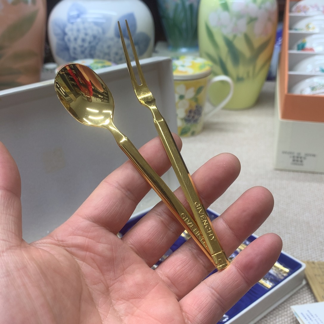 青子海外瓷器保真蓦**首