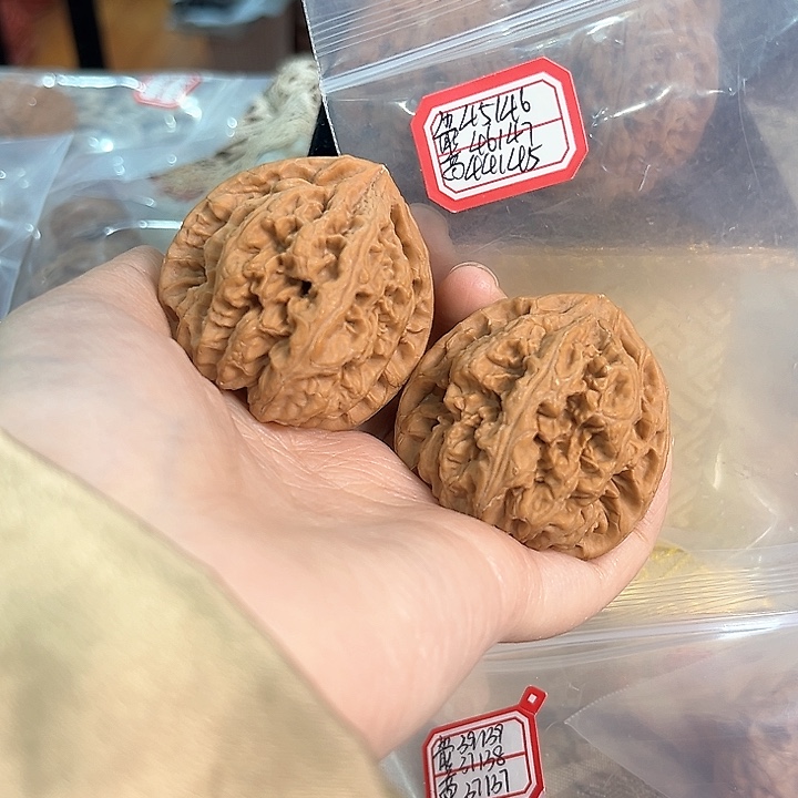 文玩核桃把件非嫁接大粗筋有修