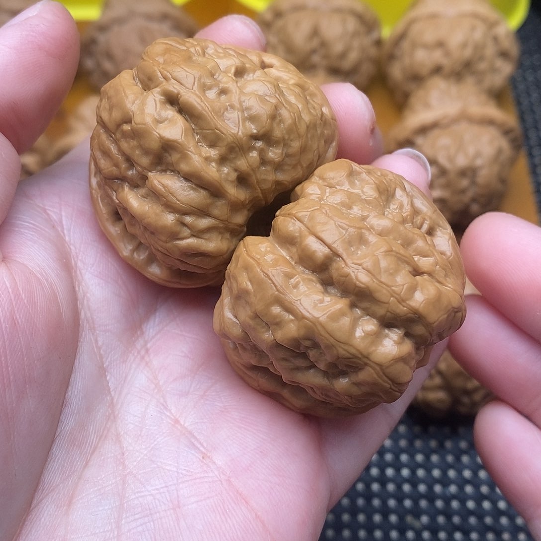 文玩核桃吊坠边41左右