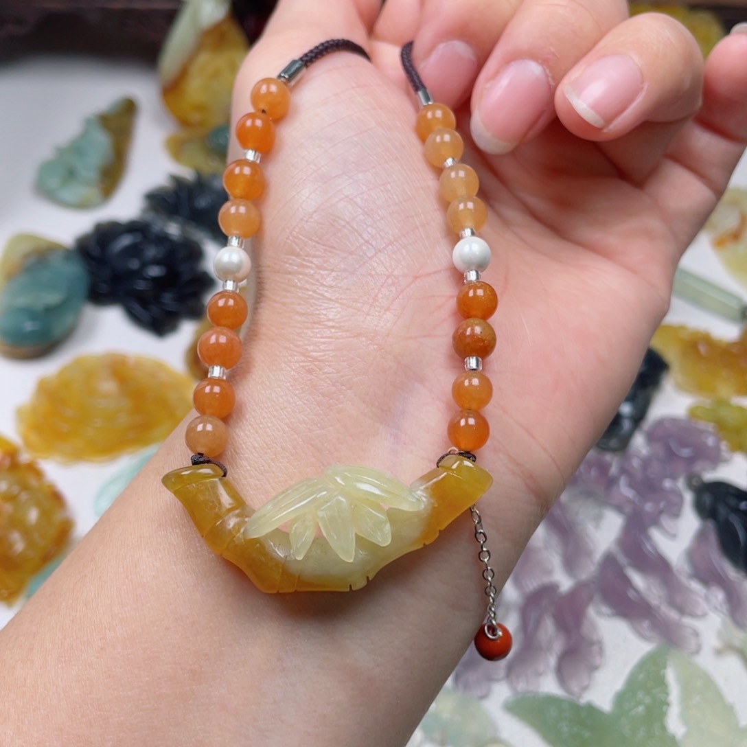 蛇纹石玉颈饰未镶嵌