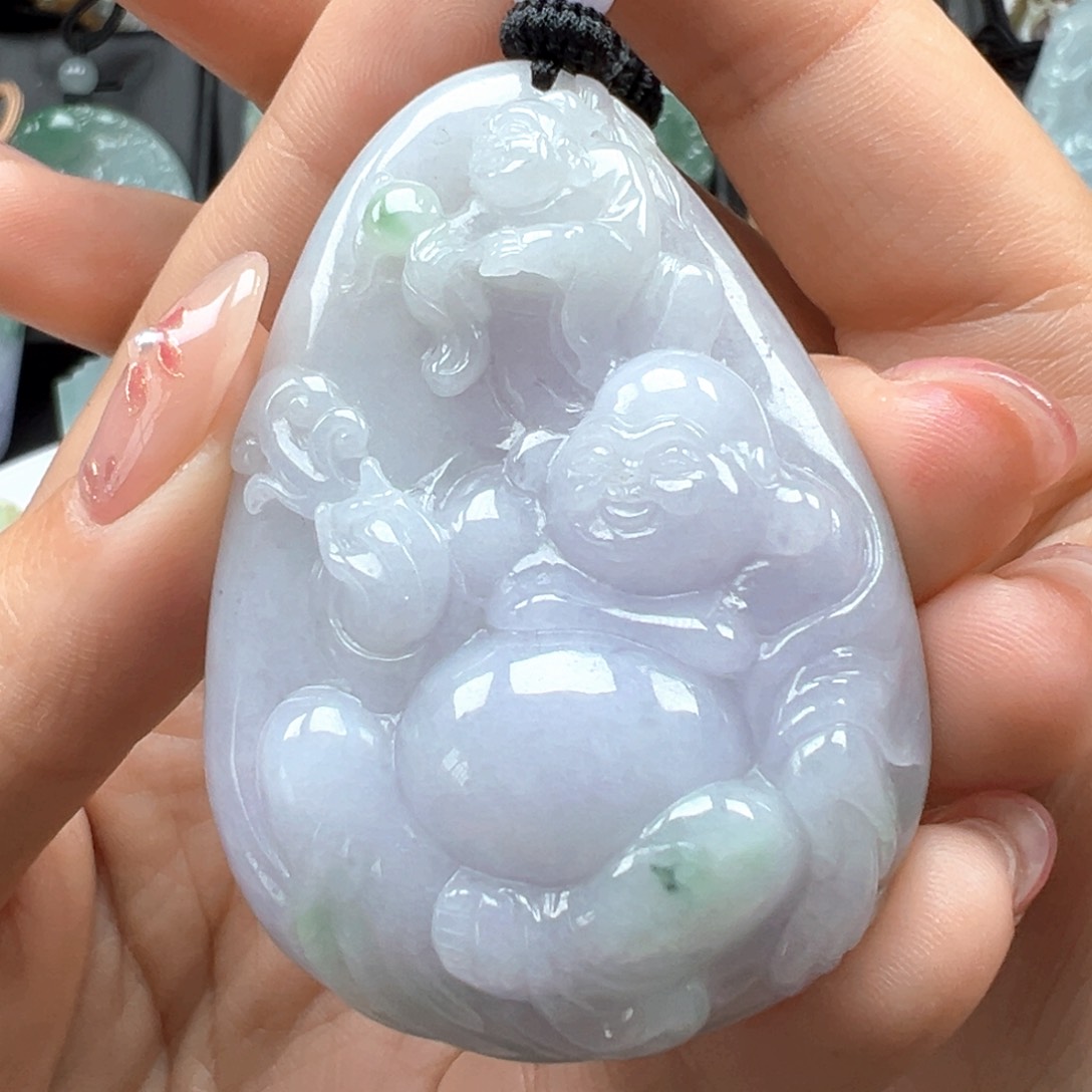 翡翠颈饰未镶嵌佛