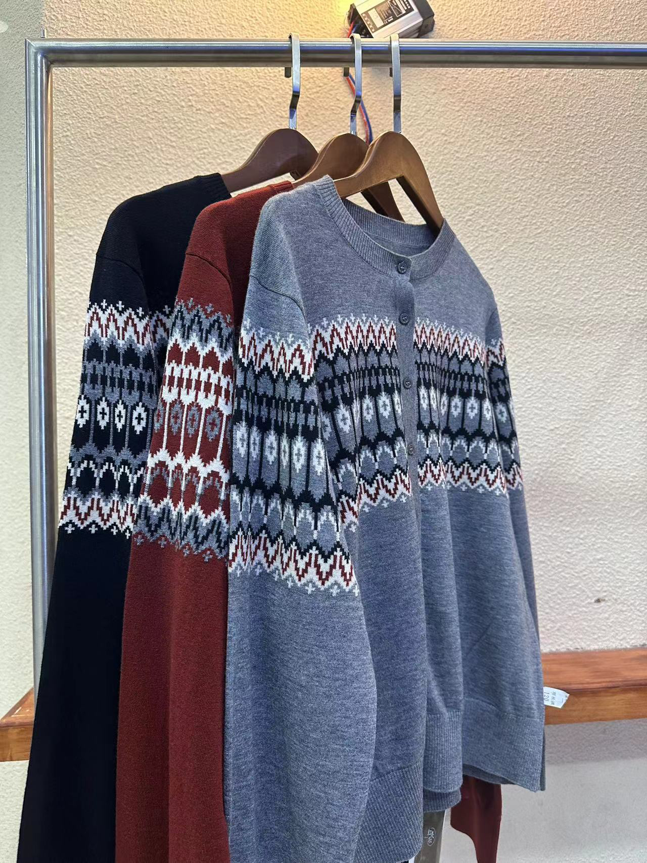 费尔岛开衫毛衣圆领时尚