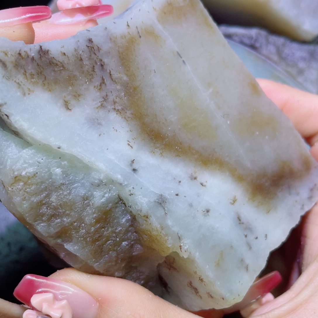 和田玉未镶嵌珠宝半成品