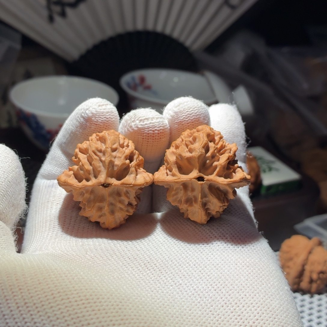 文玩核桃吊坠原树朱雀正