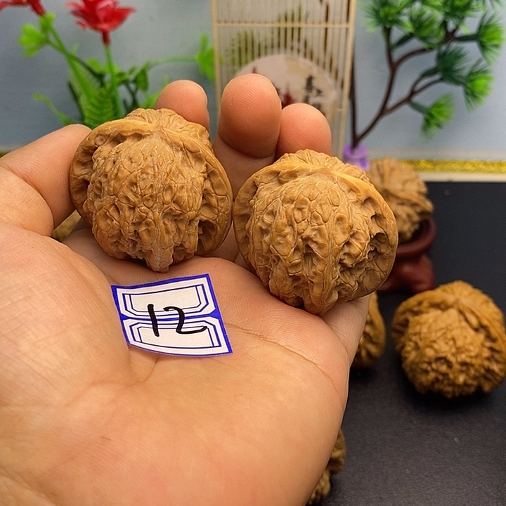 月***月把件文玩核桃40血麒麟