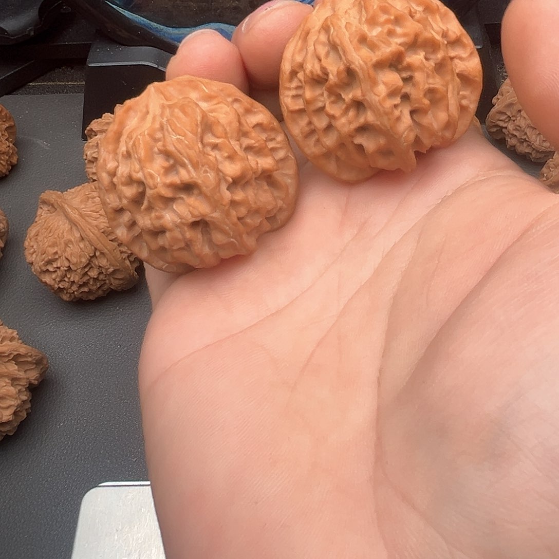 文玩核桃吊坠苹果