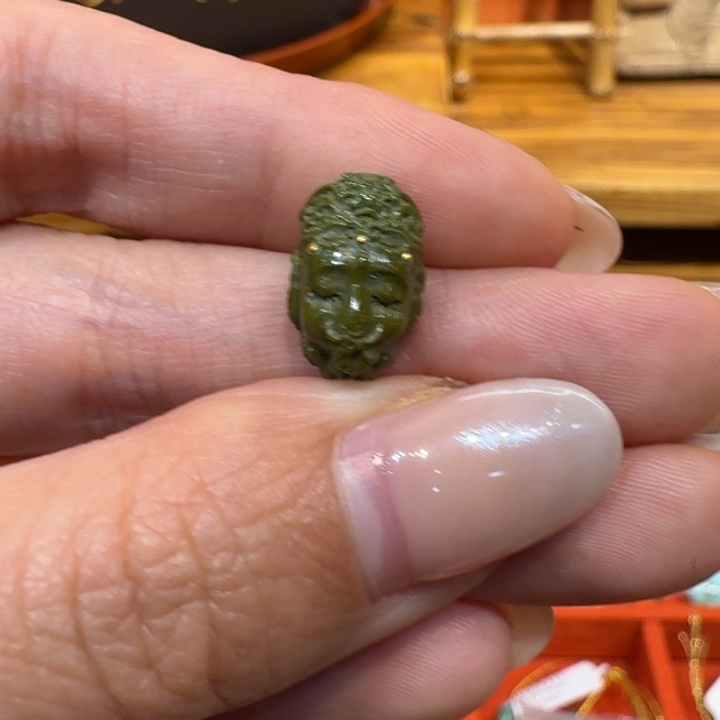 绿松石未镶嵌象神配饰