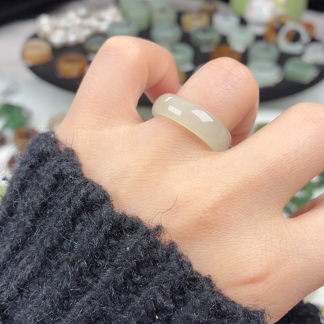 和田玉未镶嵌戒指S17冰透圆条17.2