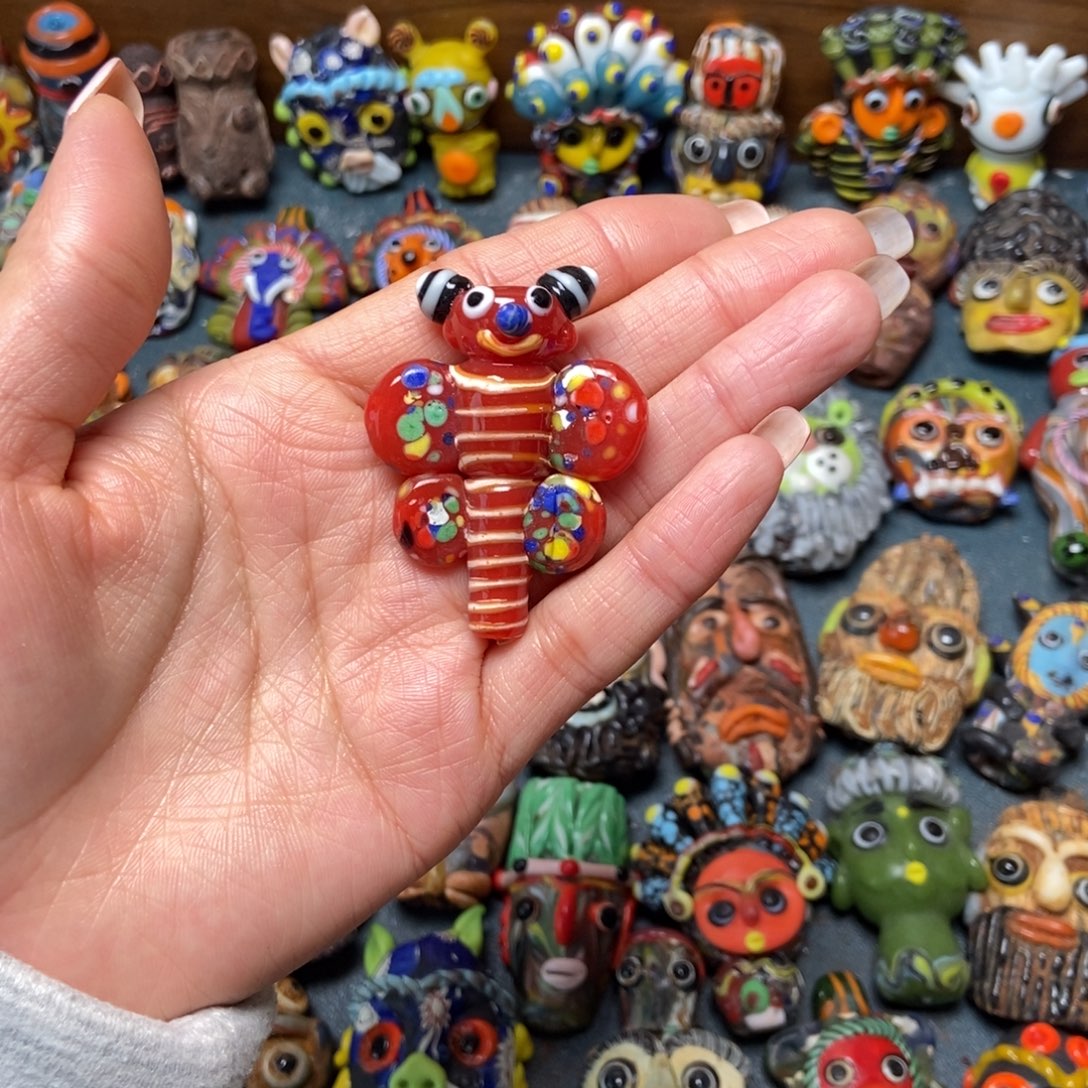 琉璃颈饰蝴蝶颜色可选