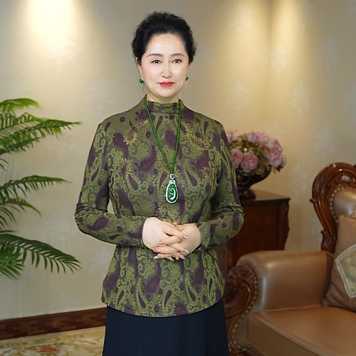 （817）时尚减龄高端大气上档次柔软舒适度高大码打底衫