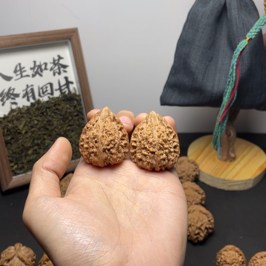 文玩核桃吊坠昊*塔尖