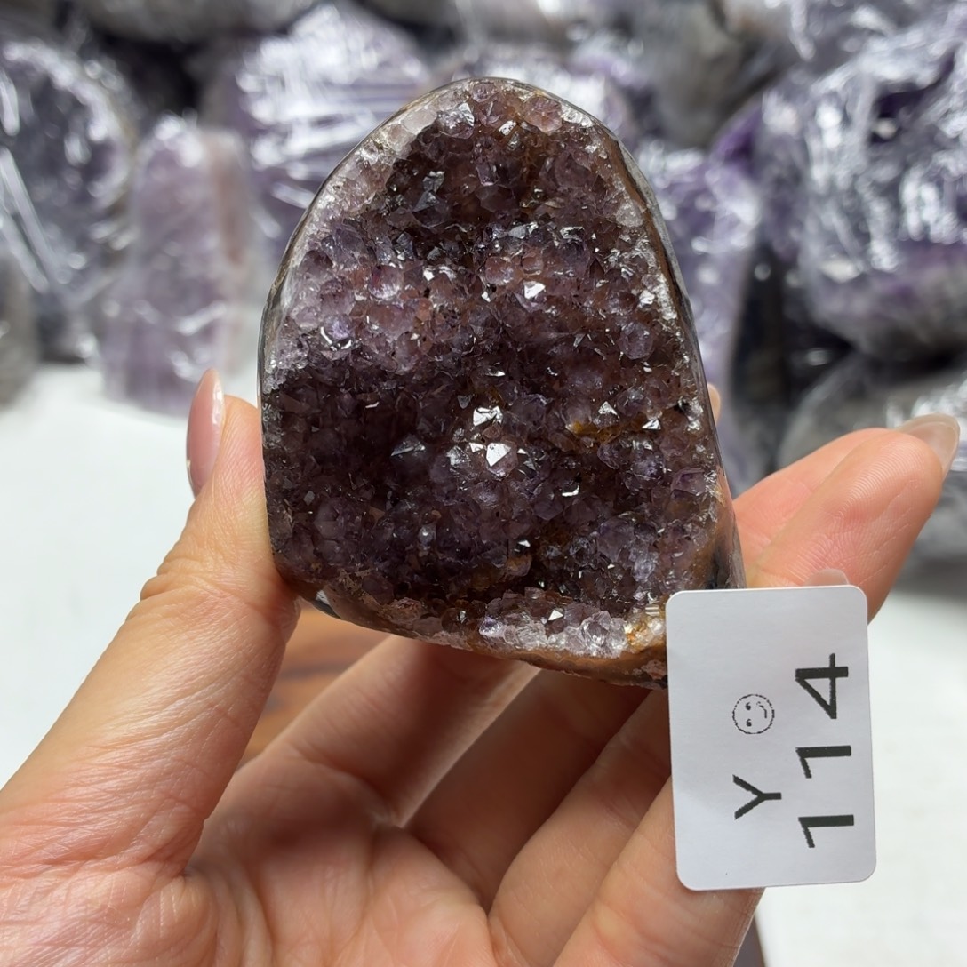 水晶摆件未镶嵌紫水晶