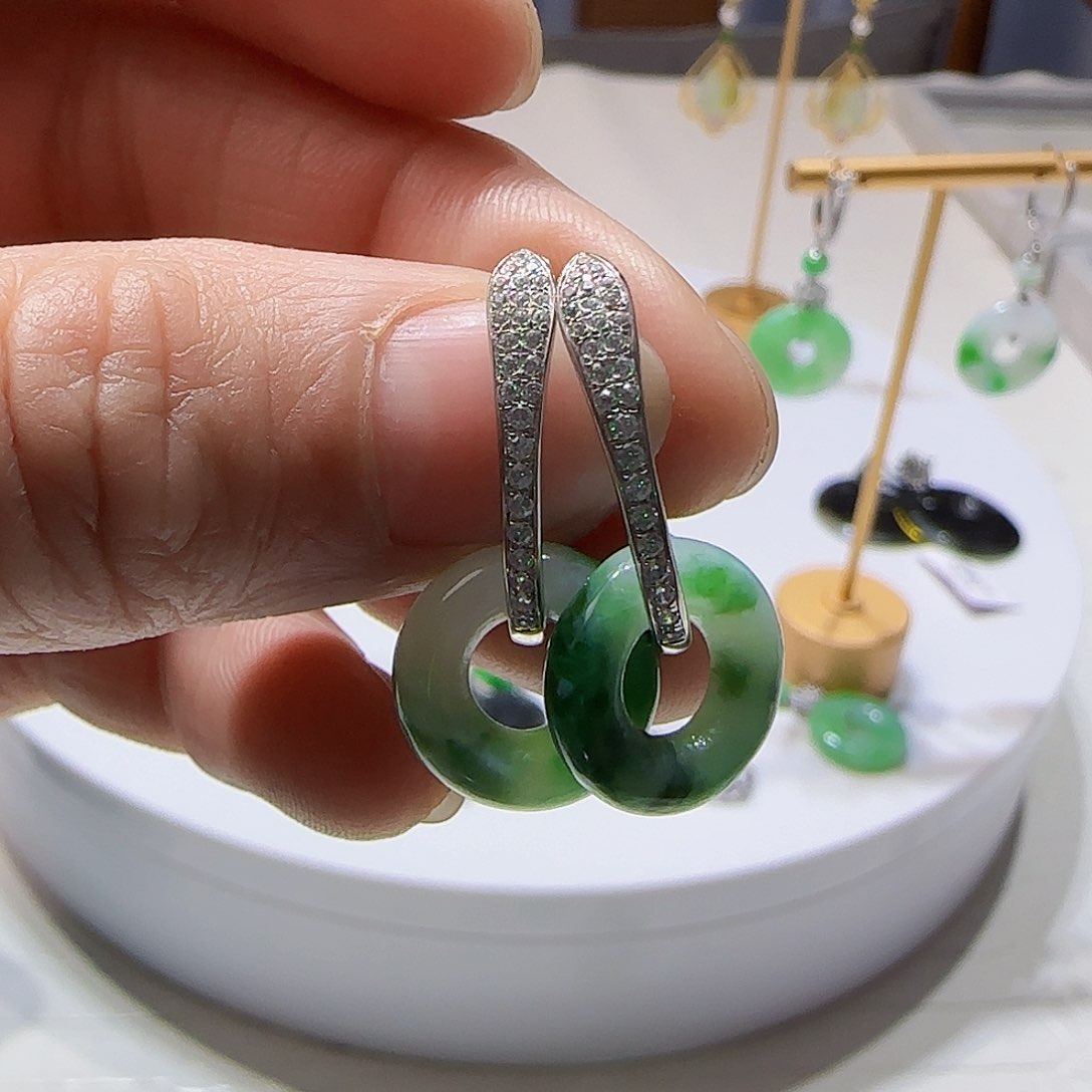 翡翠耳饰18K金镶嵌步*高天然缅甸a货翡翠