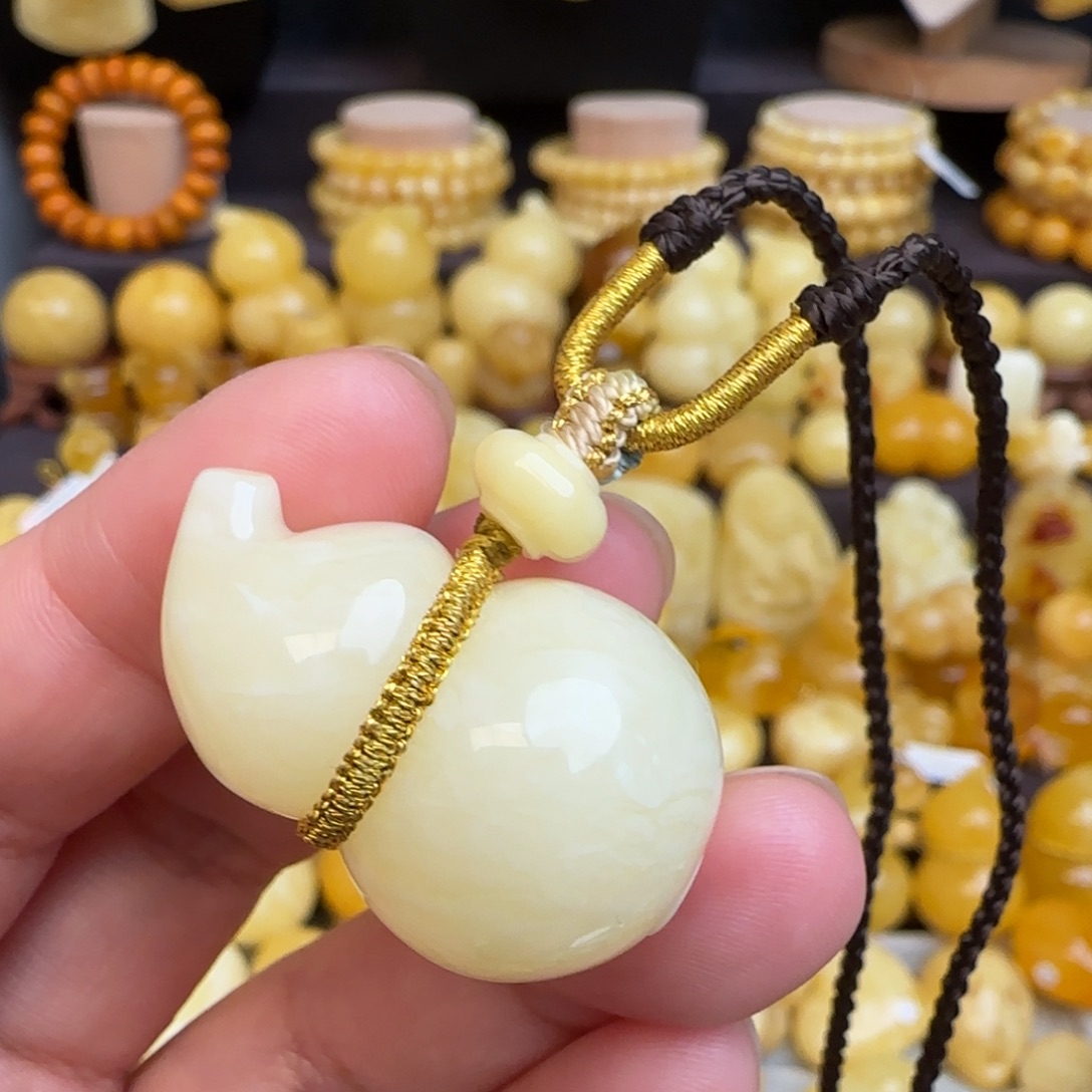 琥珀未镶嵌套链天然白蜜蜜蜡葫芦吊坠