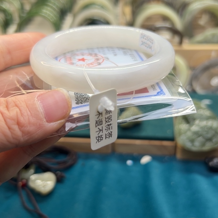 和田玉手镯未镶嵌56.2圈围72554