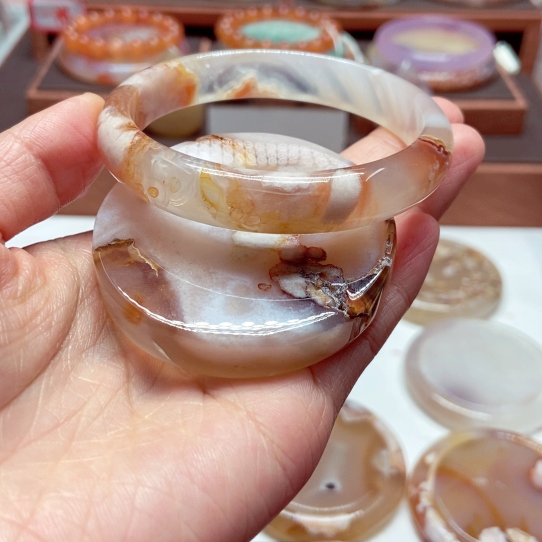 好****玛瑙/玉髓未镶嵌手镯