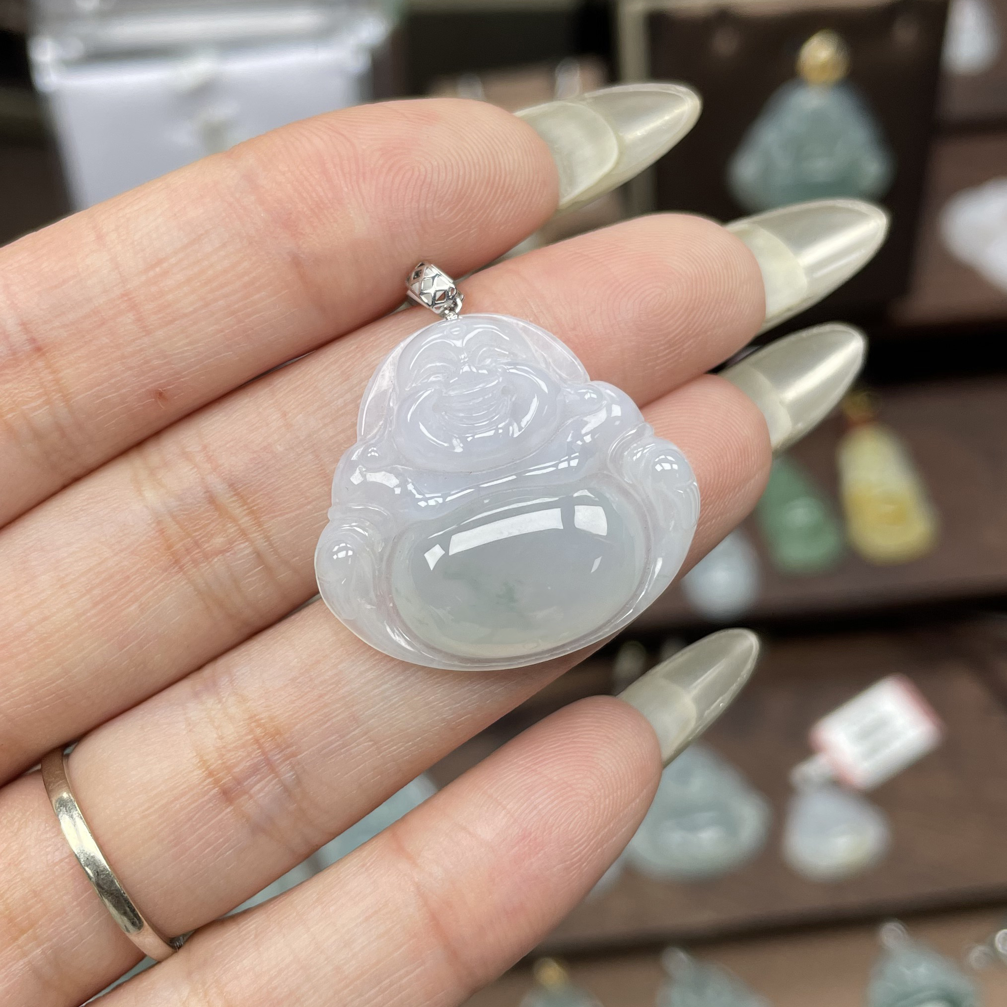 于于珠宝-天然A货缅甸翡翠淡紫飘花佛公吊坠24.8×27.3×5.4mm