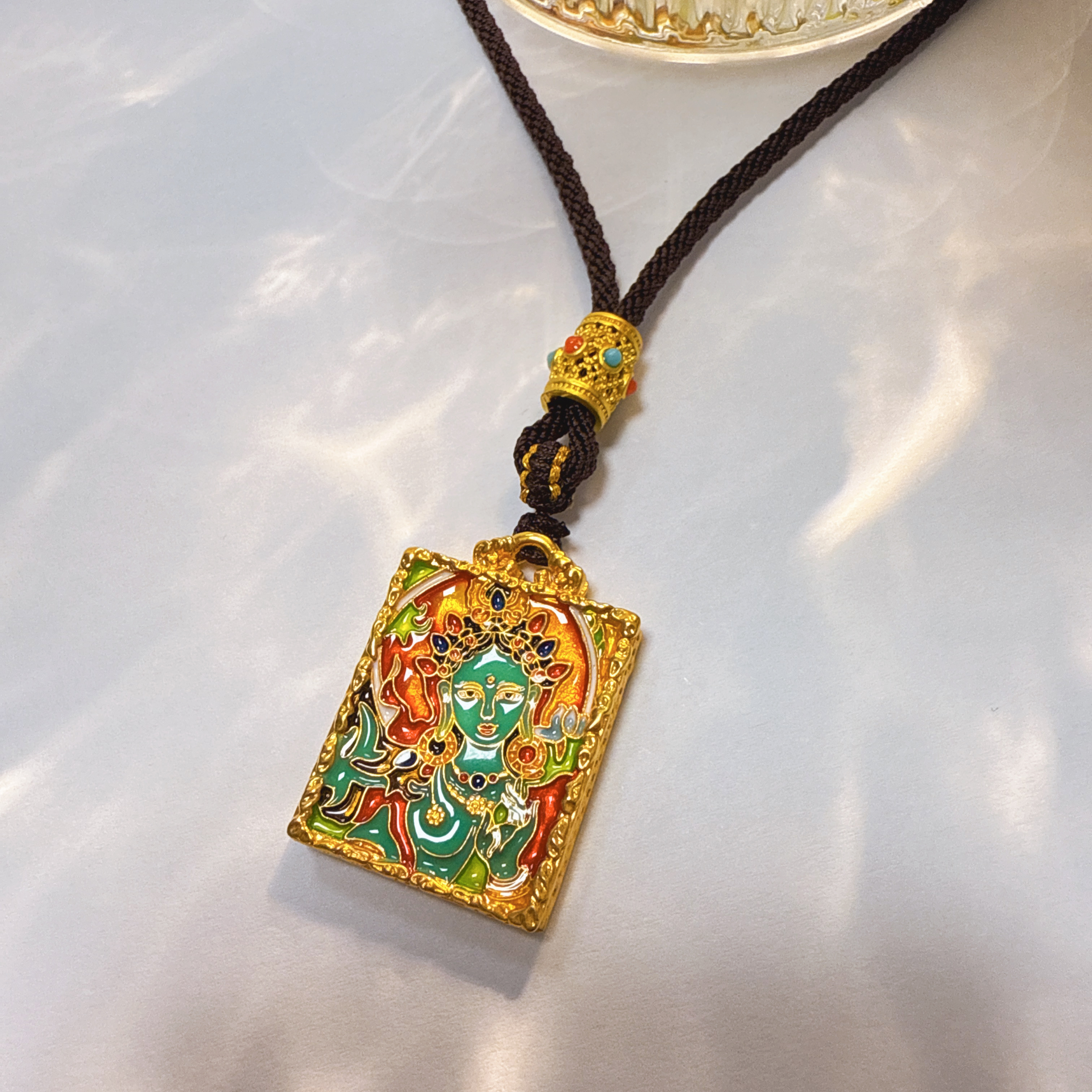  “彩瓷”18k金绿度母吊坠（绳子为合金）