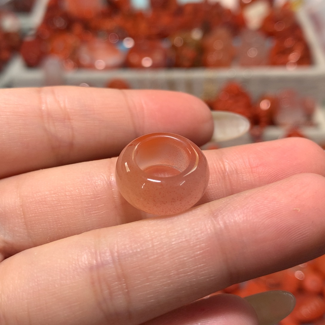 【闪购商品】未镶嵌跑环南红玛瑙
