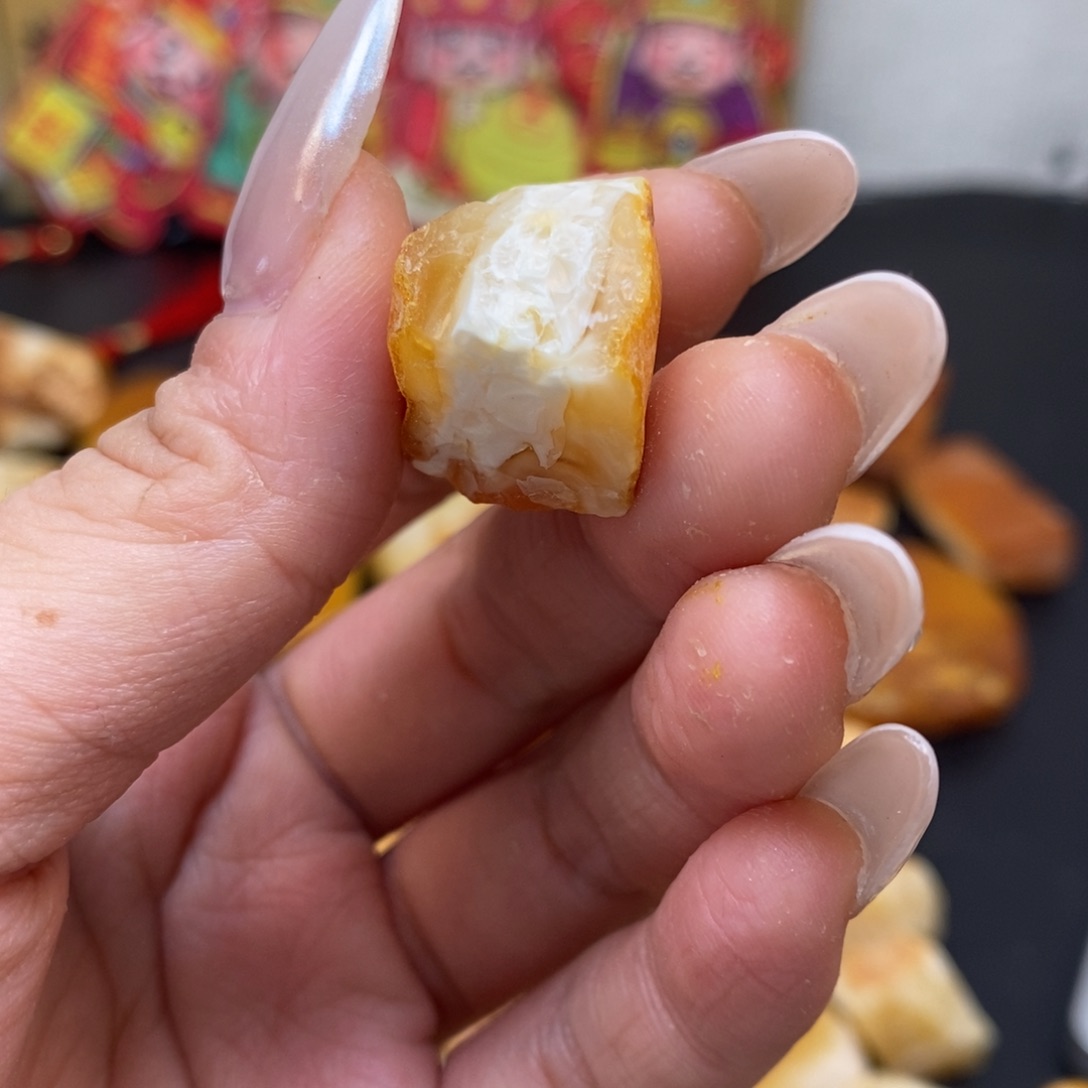 定制琥珀未镶嵌等*来纯天然蜜蜡原石定制不退不换