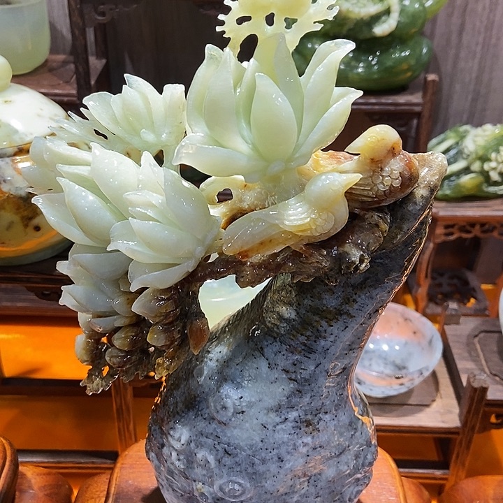 蛇纹石玉（覆膜）珠宝奇石合金