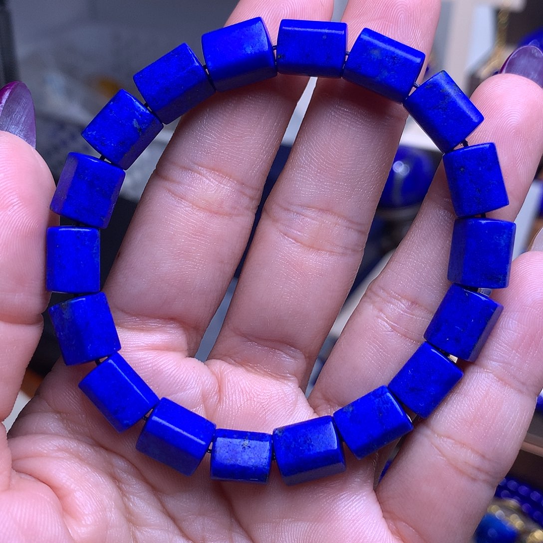 青金石未镶嵌8.2m克莱因蓝随型