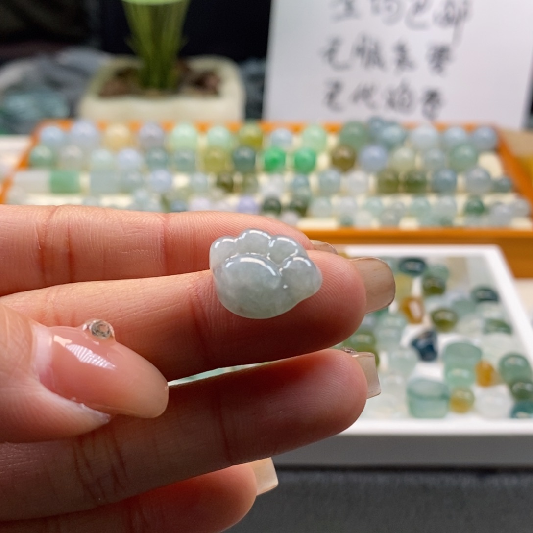 翡翠散珠天然翡翠爱心猫爪