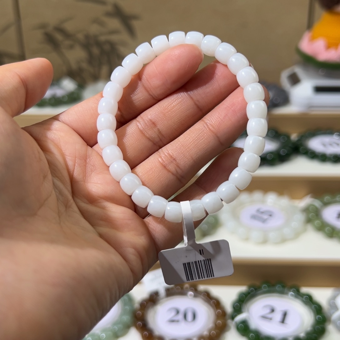 和田玉未镶嵌手串