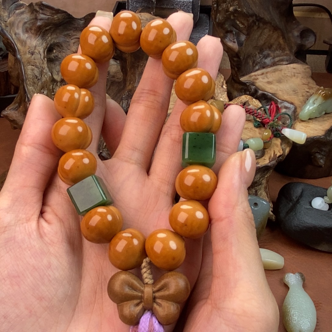 ●***●和田玉未镶嵌颈饰