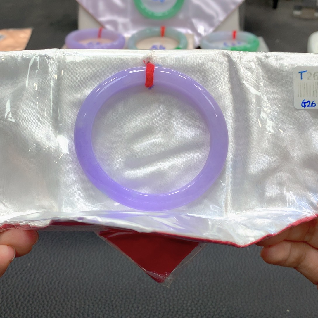 翡翠未镶嵌手镯贵妃