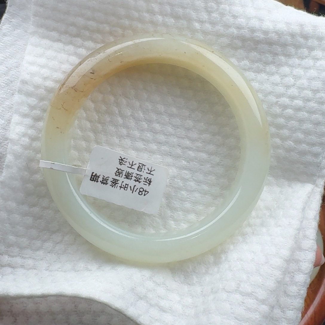 和田玉手镯未镶嵌凝**寒