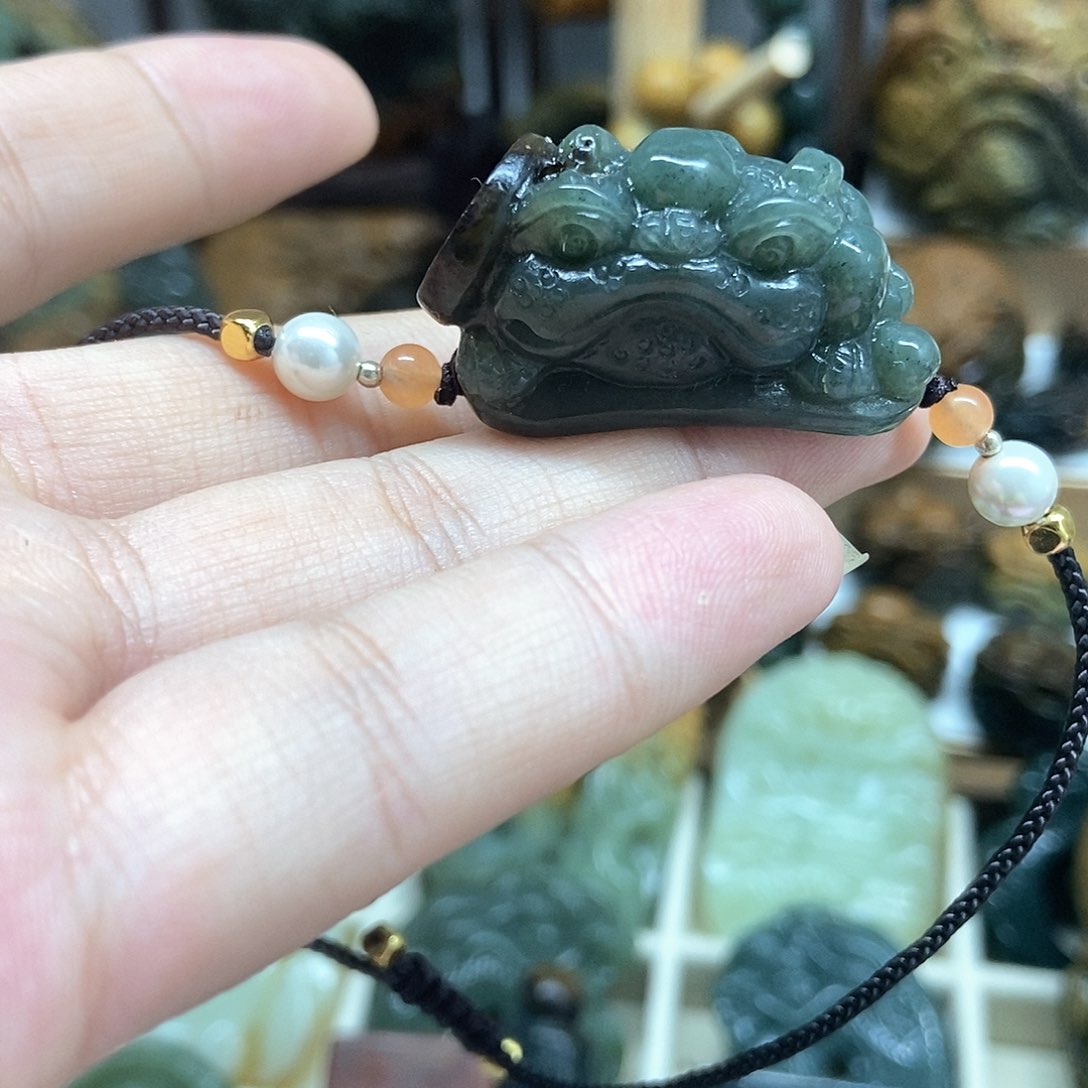 岫岩河磨玉（透闪石质玉）挂件未镶嵌