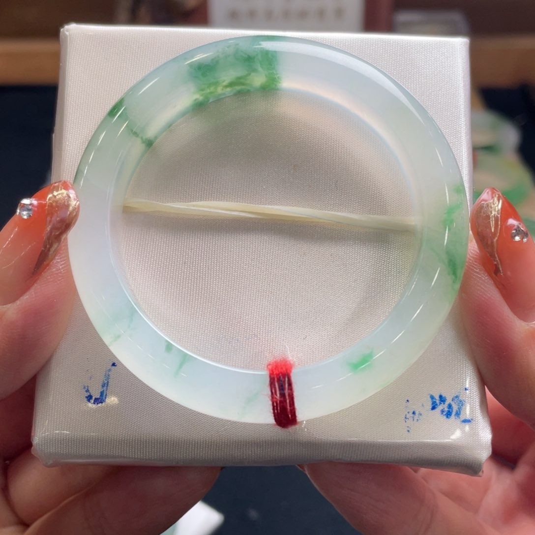 翡翠手镯未镶嵌翡翠50.8正圈