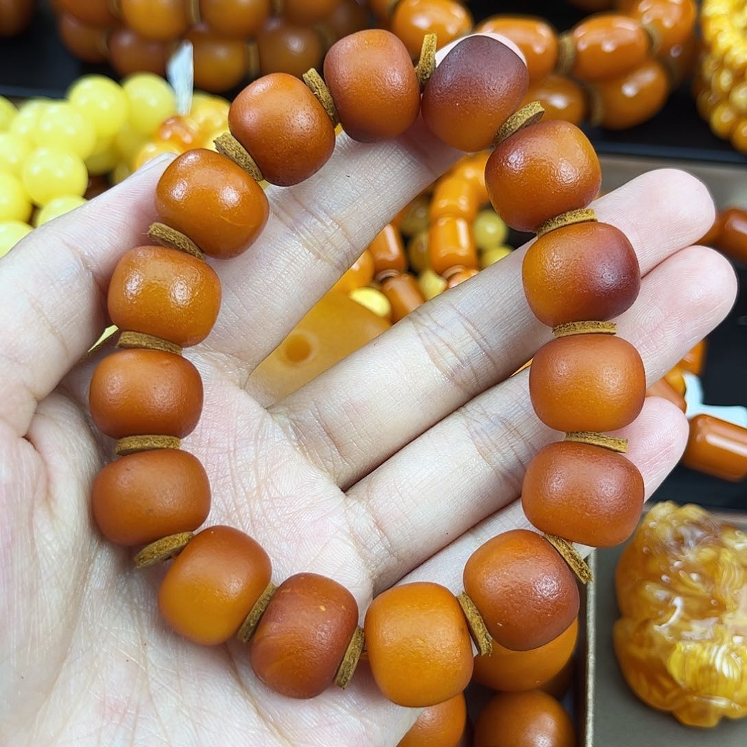 未镶嵌琥珀颈饰蜜蜡