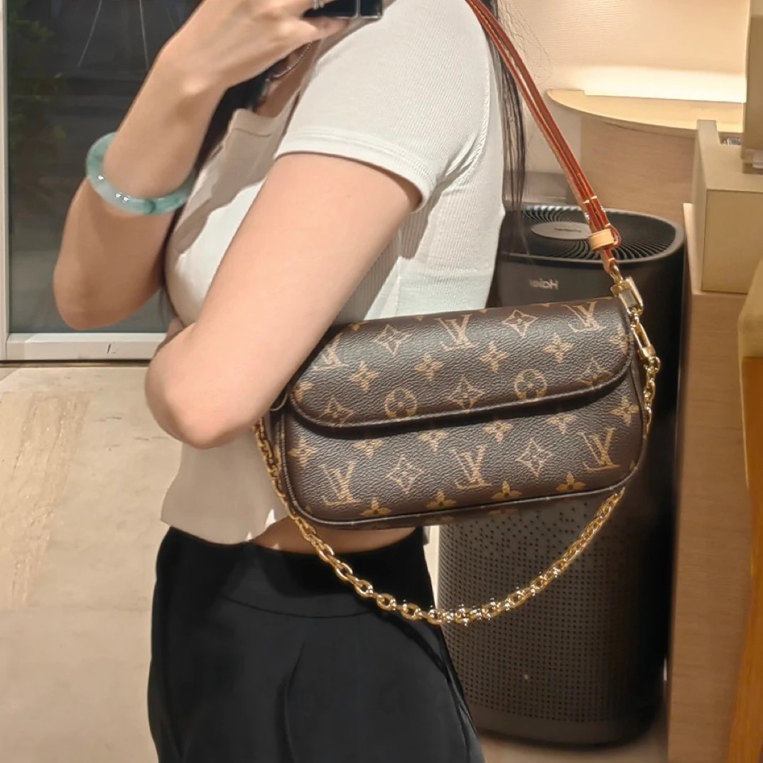 95新 LouisVuitton/路易威登 多宝二奢/69108/ivy斜挎包 芯片