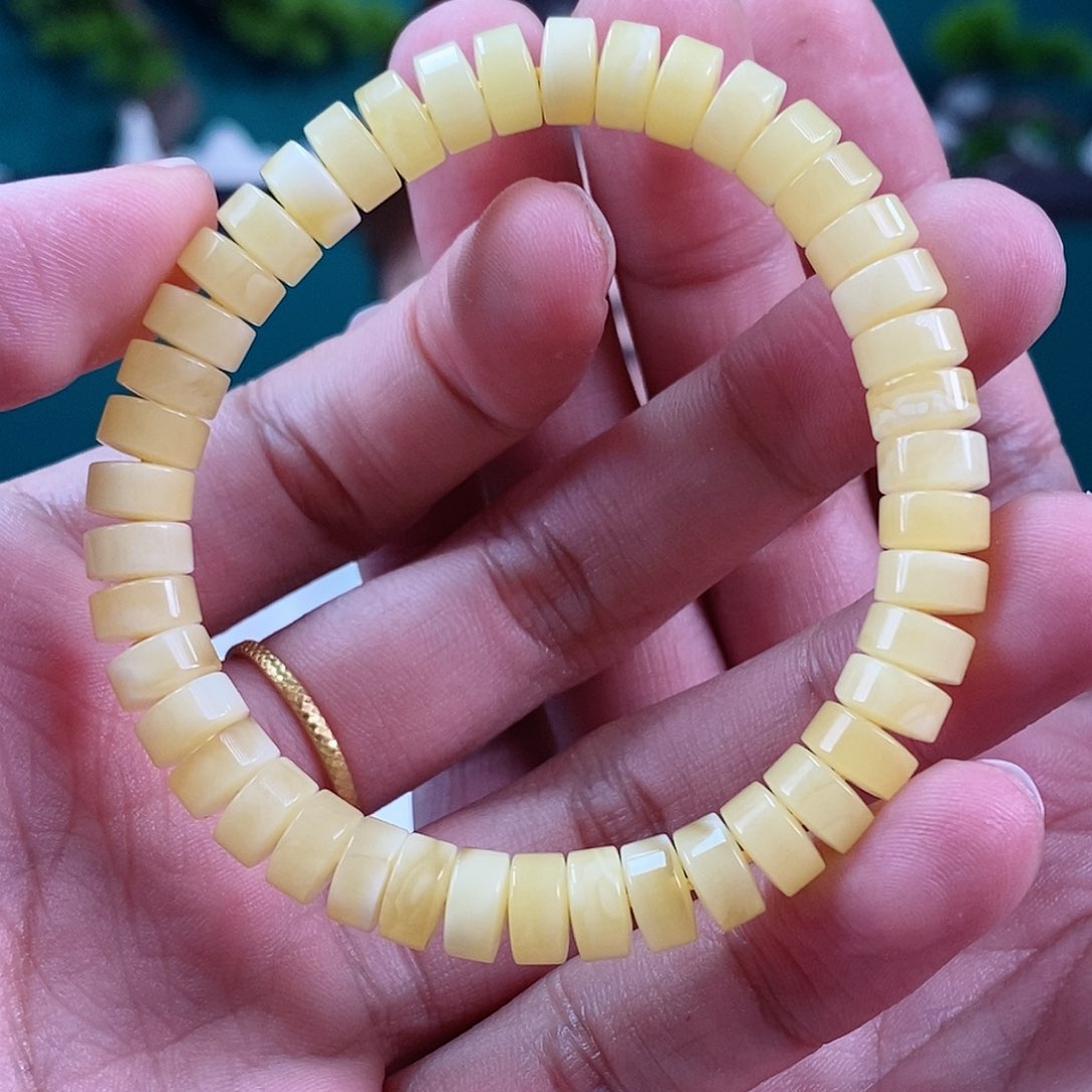 蜜蜡珠宝奇石未镶嵌