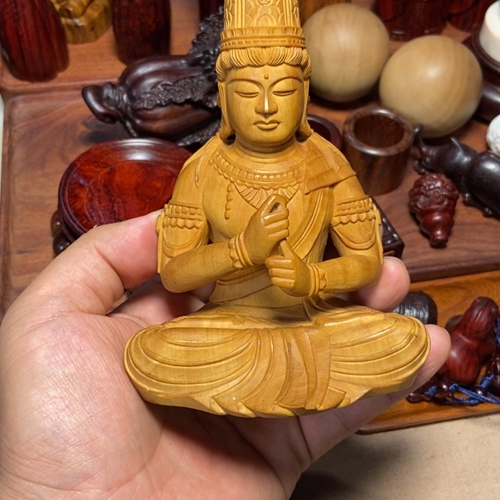 黄杨木释迦摩尼像