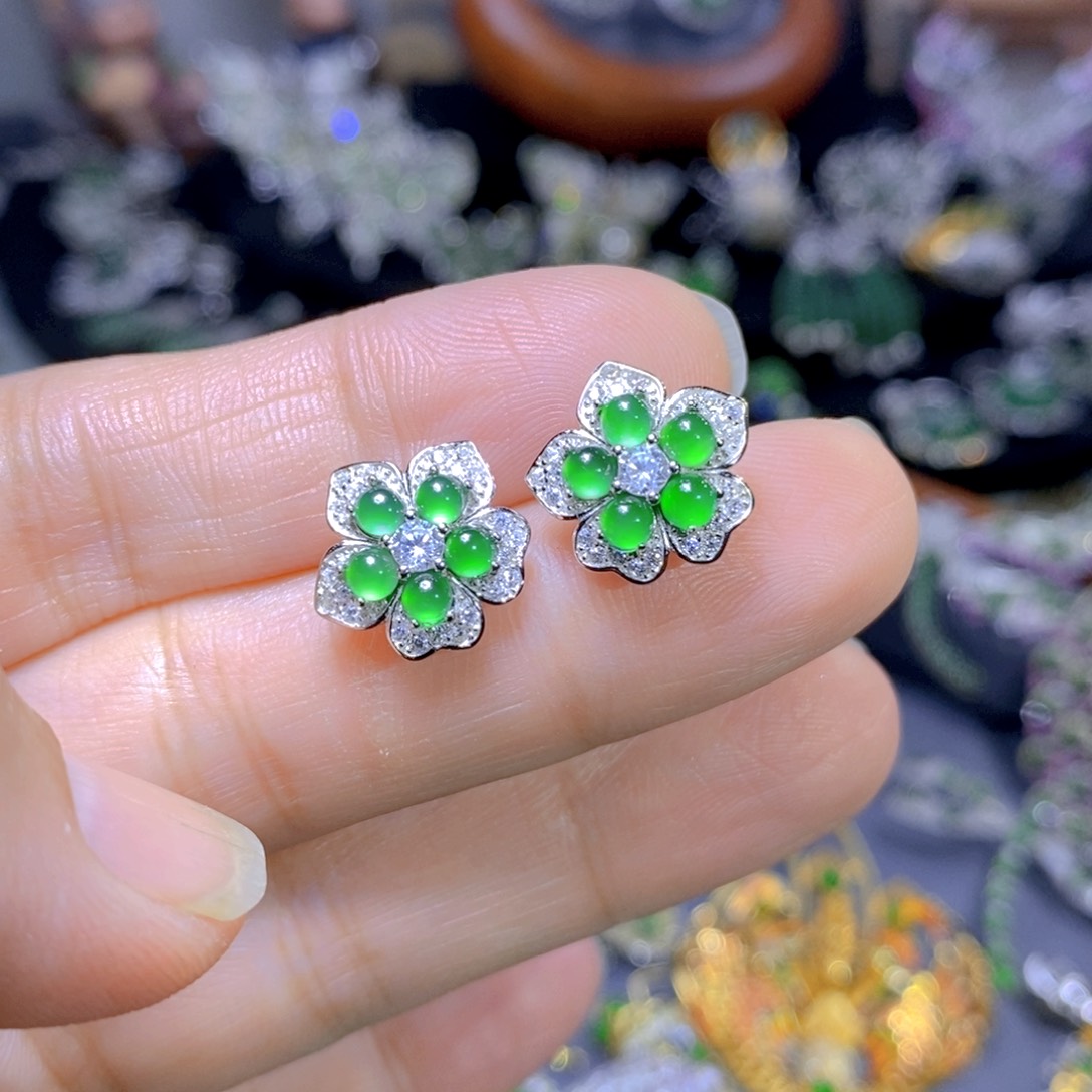 翡翠颈饰银S925镶嵌天然翡翠