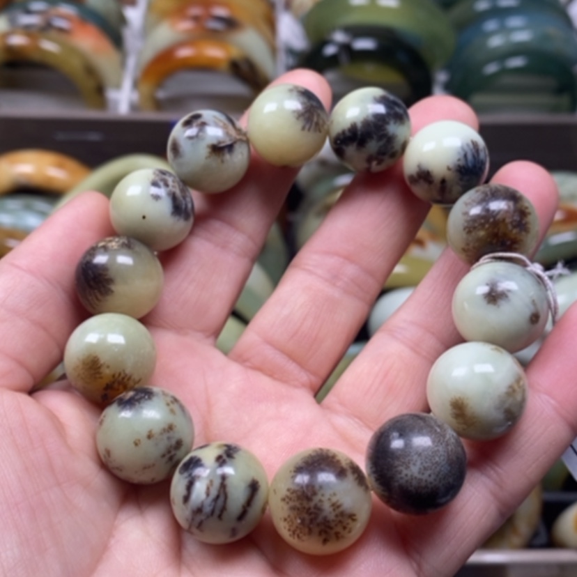 【闪购商品】蛇纹石玉手镯未镶嵌
